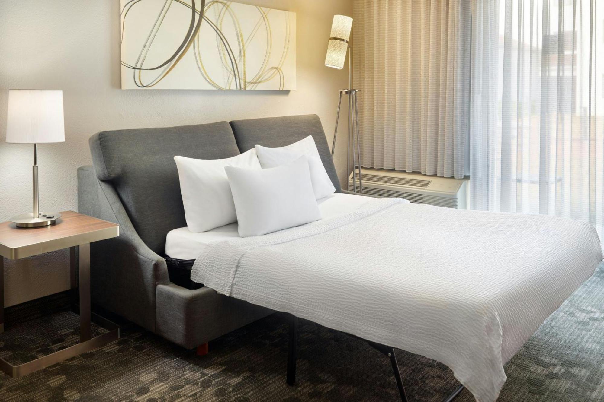 Hotel Courtyard By Marriott Atlanta Airport South/sullivan Road 3*