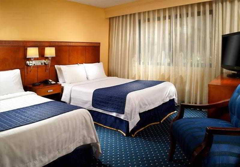 Courtyard By Marriott Atlanta Airport South/sullivan Road College Park
