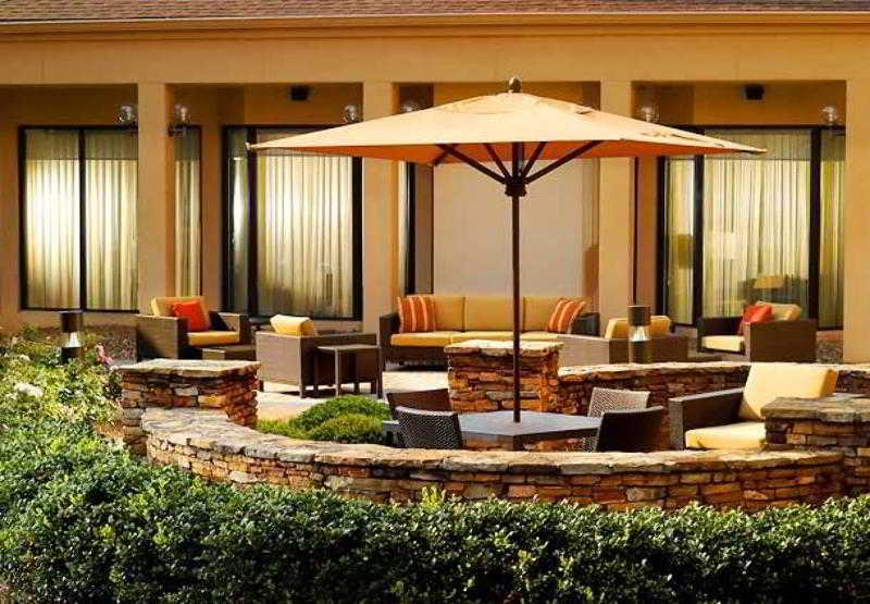 Courtyard By Marriott Atlanta Airport South/sullivan Road 3* College Park
